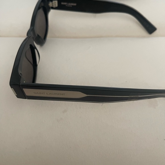 Saint Laurent sunglasses - Picture 4 of 4